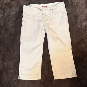 UNIONBAY Womenst White with Light Blue Pinstripe Capris